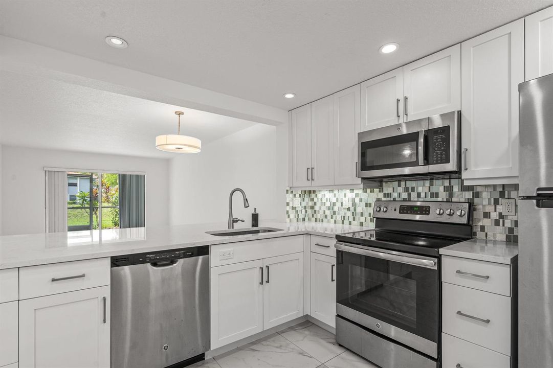 007-3090HolidaySpringsBoulevard-109-Marg