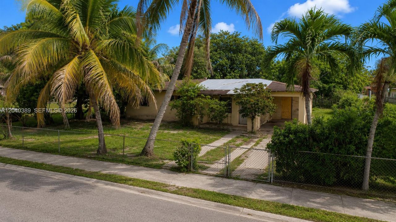 En Venta: $315,000 (3 camas, 1 baños, 988 Pies cuadrados)
