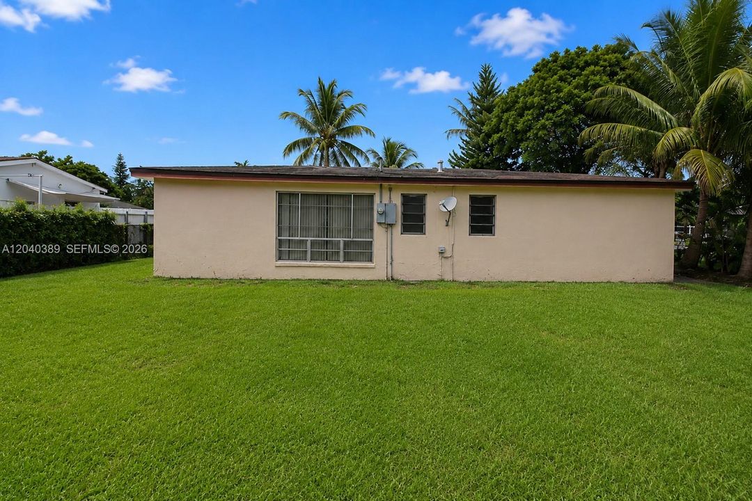 En Venta: $315,000 (3 camas, 1 baños, 988 Pies cuadrados)