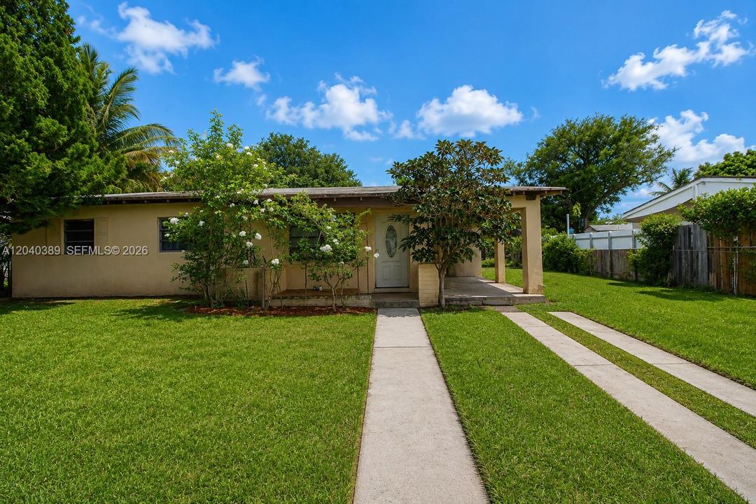 En Venta: $315,000 (3 camas, 1 baños, 988 Pies cuadrados)