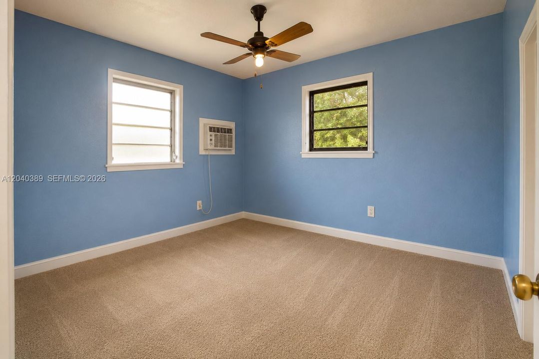 En Venta: $315,000 (3 camas, 1 baños, 988 Pies cuadrados)