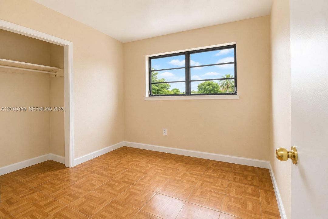En Venta: $315,000 (3 camas, 1 baños, 988 Pies cuadrados)