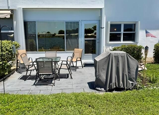 Great Patio w/ BBQ