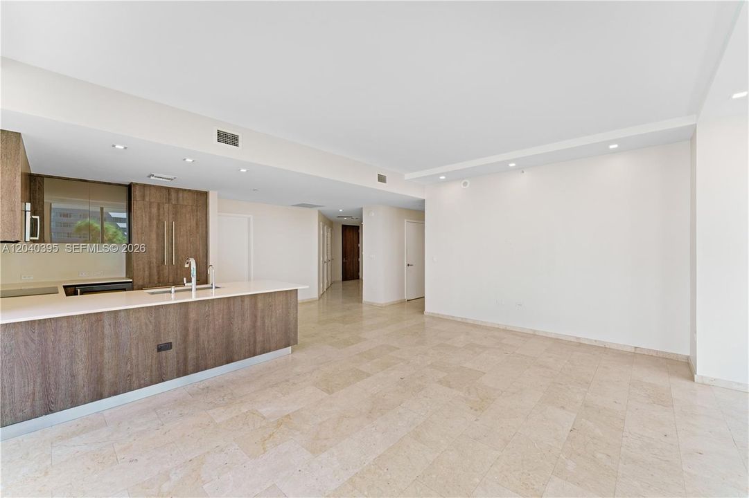 For Rent: $8,250 (3 beds, 3 baths, 1645 Square Feet)