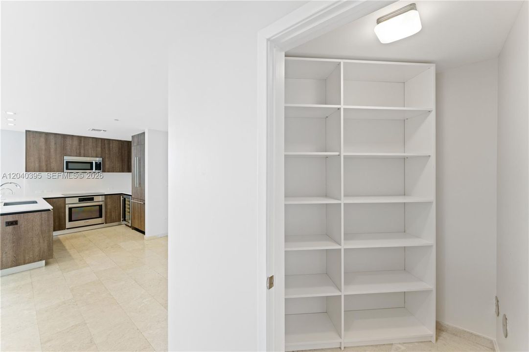 For Rent: $8,250 (3 beds, 3 baths, 1645 Square Feet)