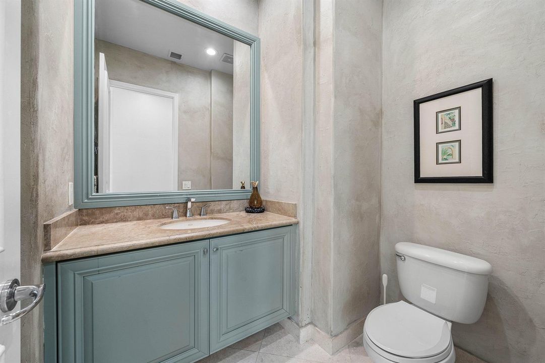 6411 Bath Powder