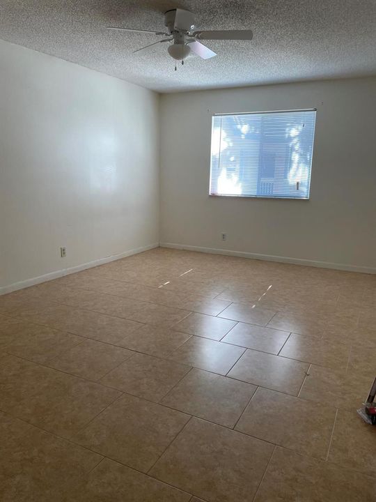 MASTERBEDROOM