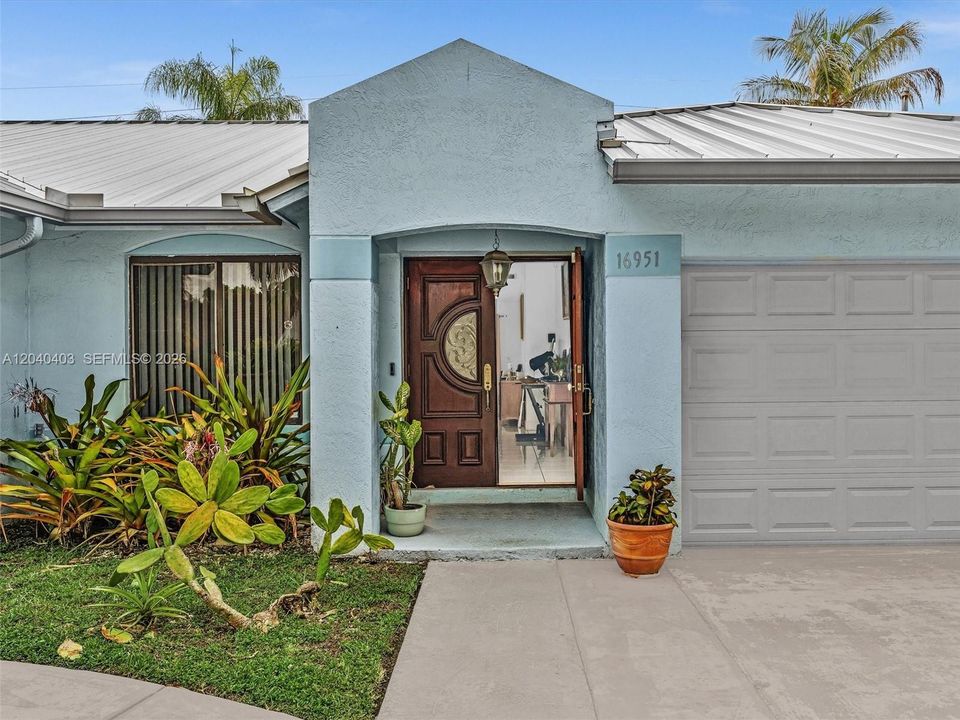 For Sale: $780,990 (3 beds, 2 baths, 2105 Square Feet)