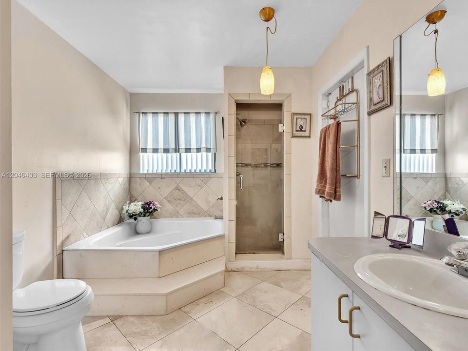 For Sale: $780,990 (3 beds, 2 baths, 2105 Square Feet)