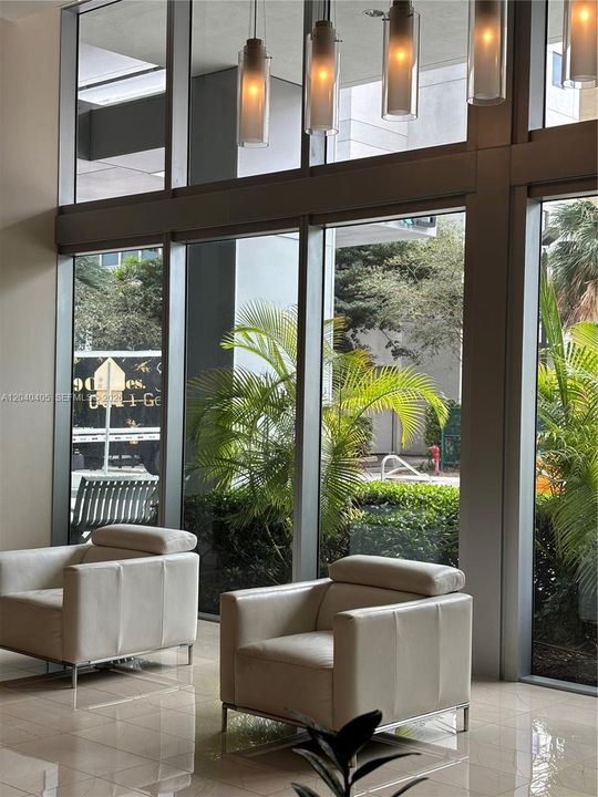 For Rent: $3,900 (2 beds, 2 baths, 1013 Square Feet)
