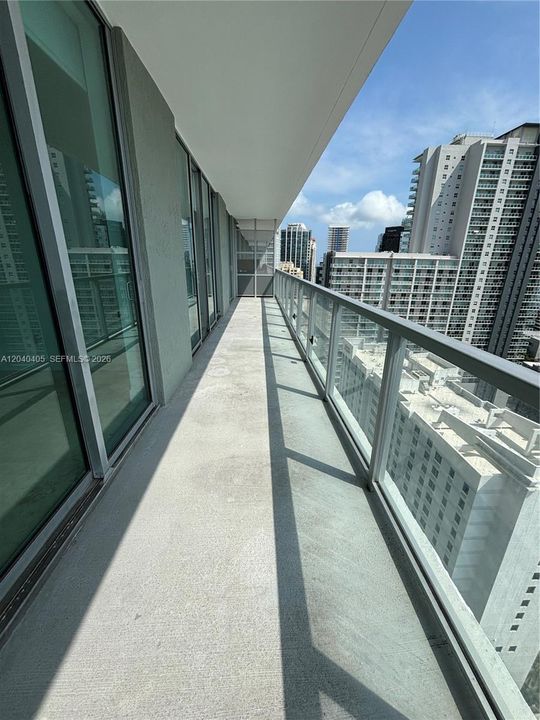For Rent: $3,900 (2 beds, 2 baths, 1013 Square Feet)