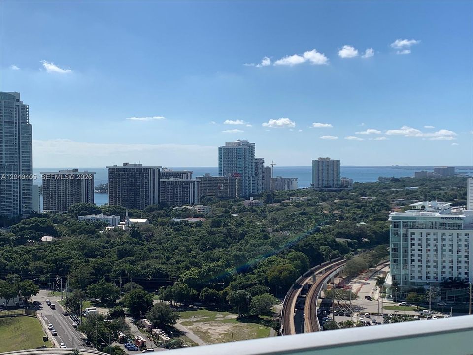 For Rent: $3,900 (2 beds, 2 baths, 1013 Square Feet)