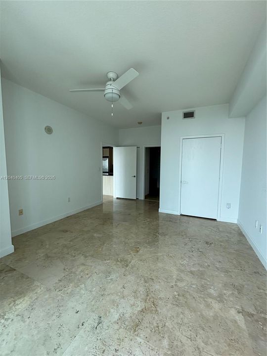 For Rent: $3,900 (2 beds, 2 baths, 1013 Square Feet)