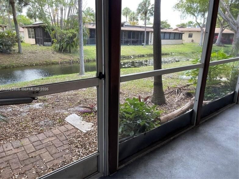 For Rent: $2,600 (2 beds, 2 baths, 960 Square Feet)