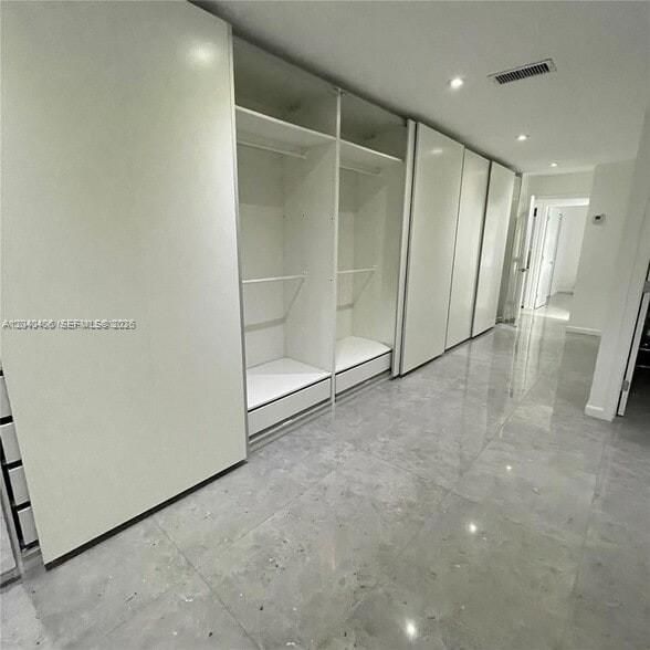 Close Primary bedroom