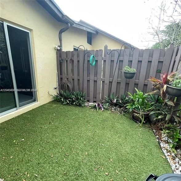Front fenced yard