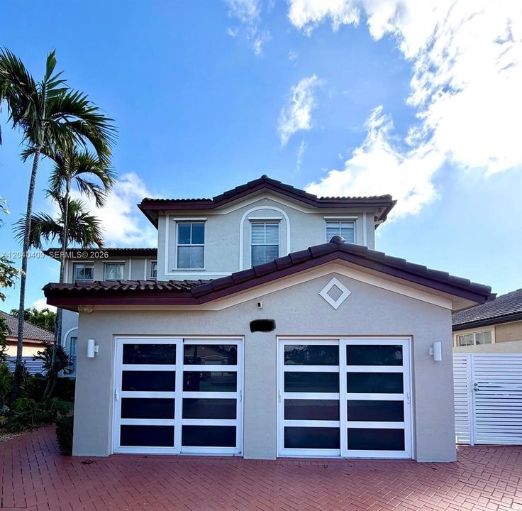 For Sale: $1,230,000 (5 beds, 3 baths, 2372 Square Feet)