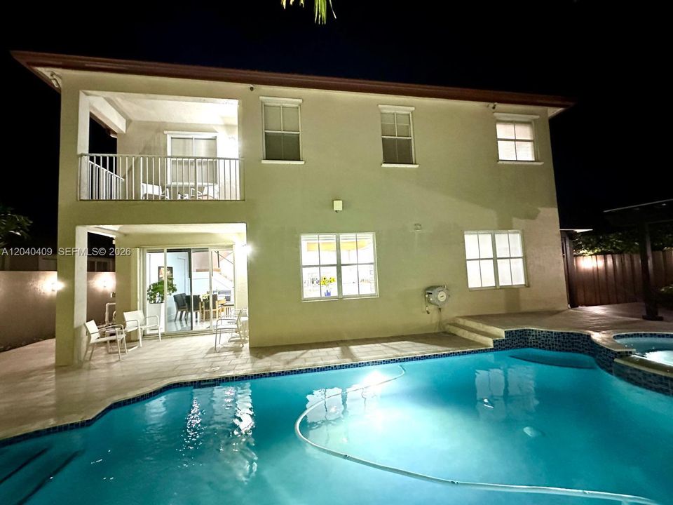 For Sale: $1,230,000 (5 beds, 3 baths, 2372 Square Feet)
