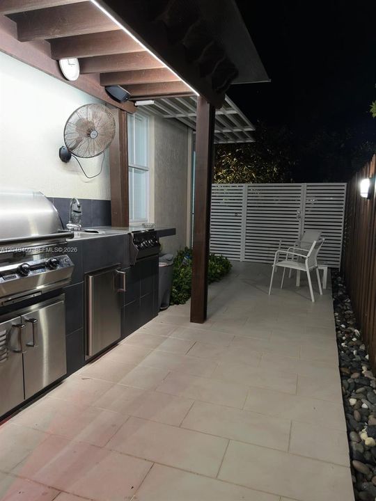 For Sale: $1,230,000 (5 beds, 3 baths, 2372 Square Feet)