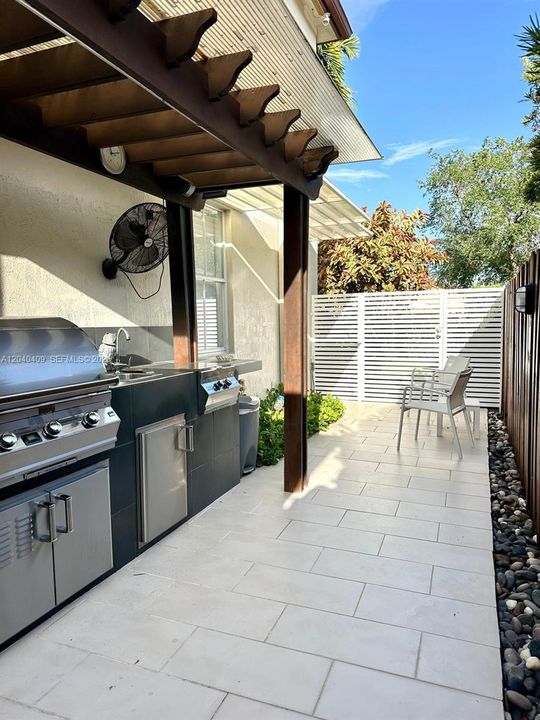 For Sale: $1,230,000 (5 beds, 3 baths, 2372 Square Feet)