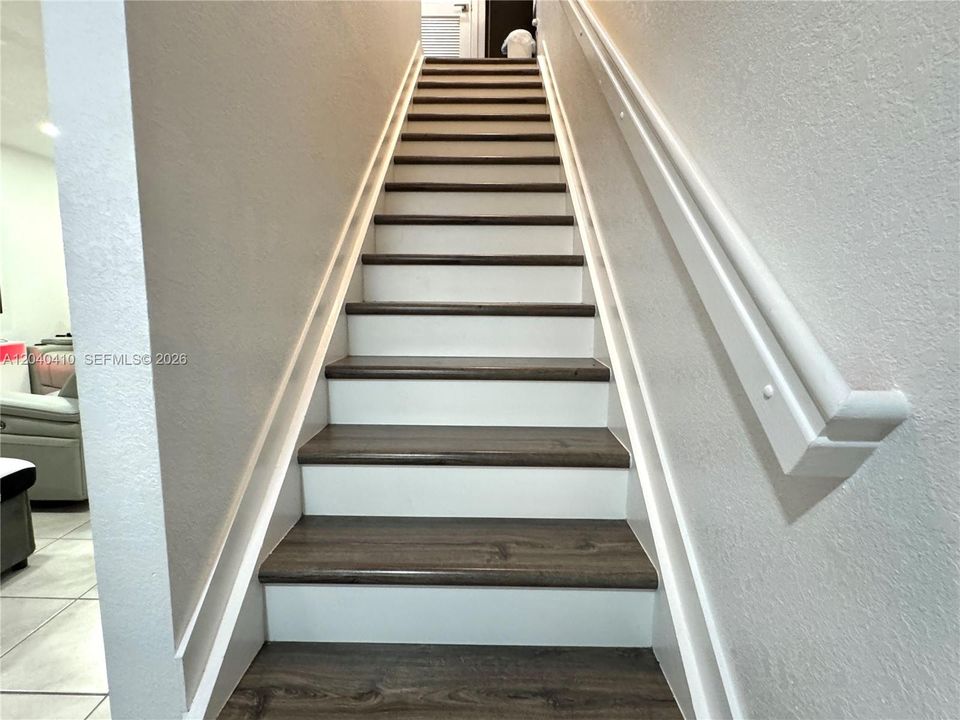For Rent: $2,400 (3 beds, 3 baths, 1272 Square Feet)