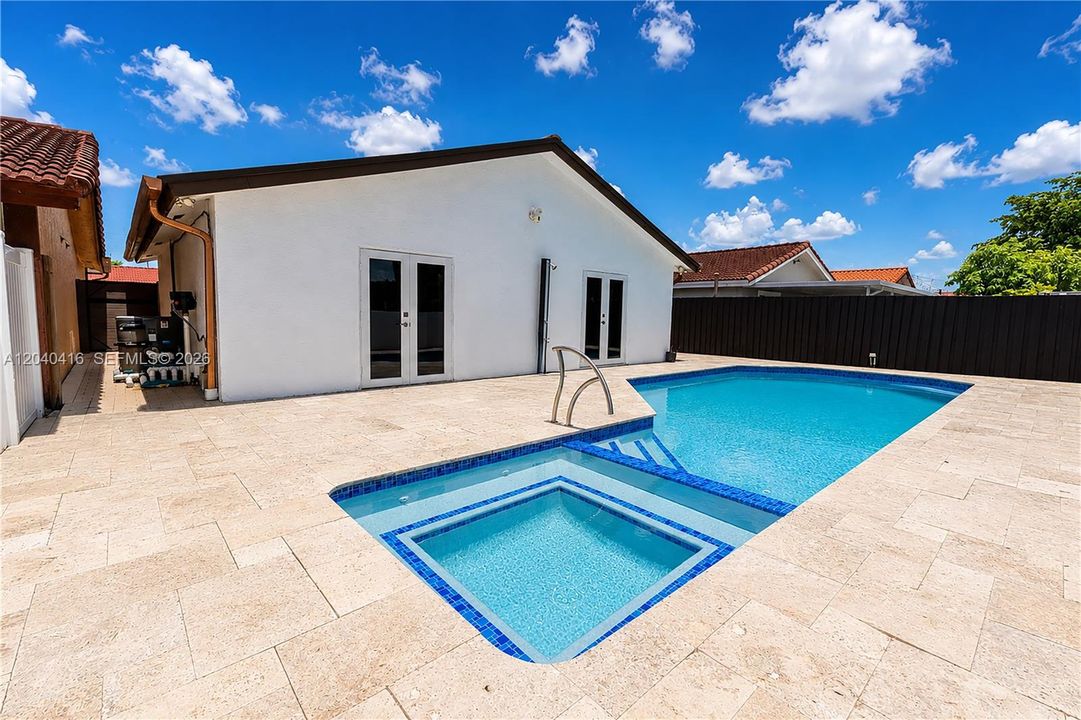 For Sale: $735,000 (4 beds, 2 baths, 1796 Square Feet)