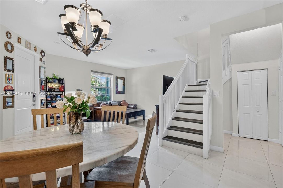 For Sale: $415,000 (3 beds, 2 baths, 1659 Square Feet)