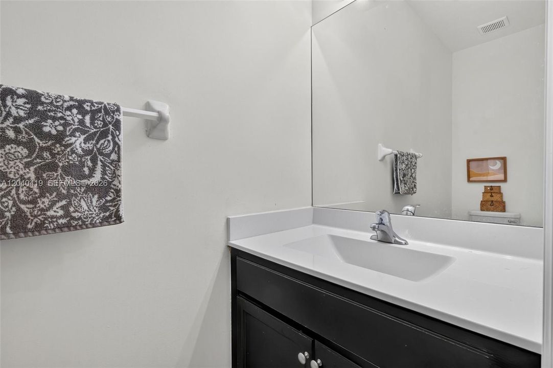 For Sale: $415,000 (3 beds, 2 baths, 1659 Square Feet)