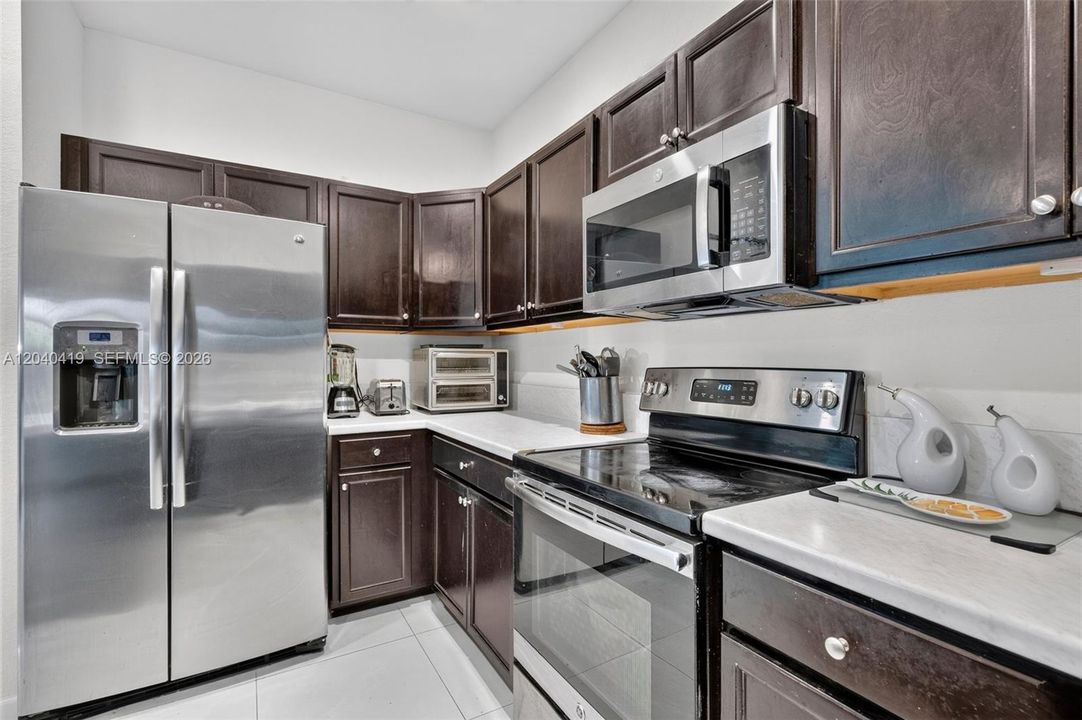 For Sale: $415,000 (3 beds, 2 baths, 1659 Square Feet)
