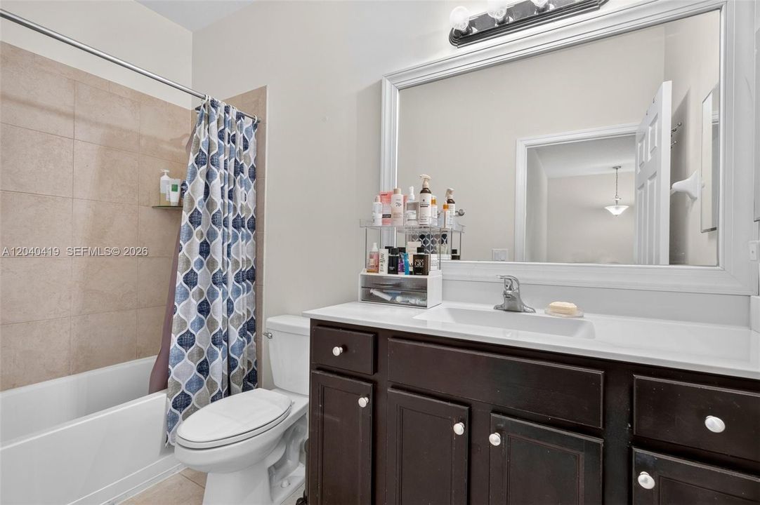 For Sale: $415,000 (3 beds, 2 baths, 1659 Square Feet)