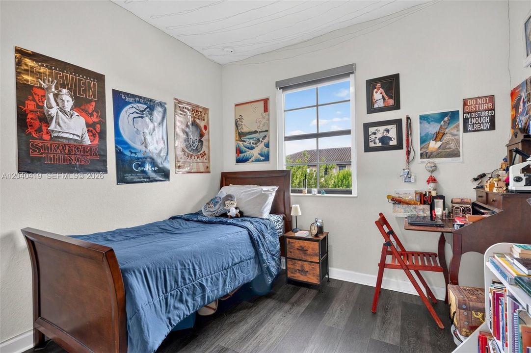 For Sale: $415,000 (3 beds, 2 baths, 1659 Square Feet)