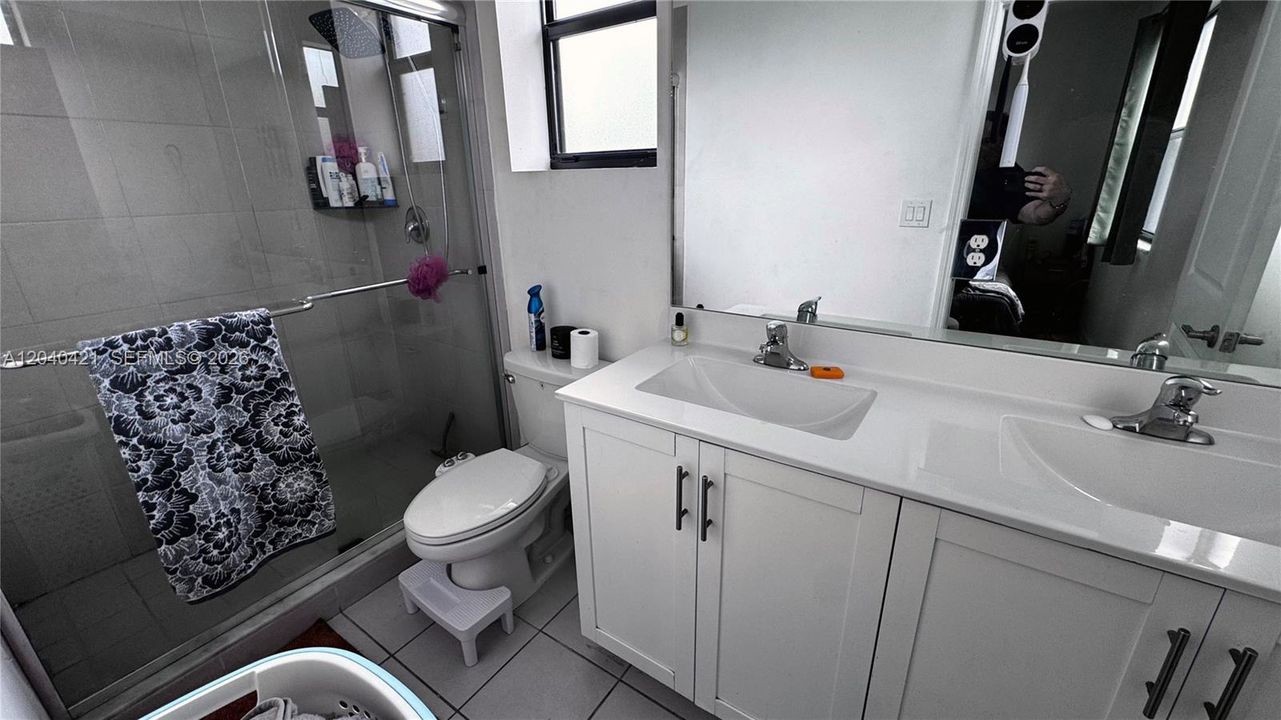 For Sale: $465,000 (3 beds, 3 baths, 1320 Square Feet)