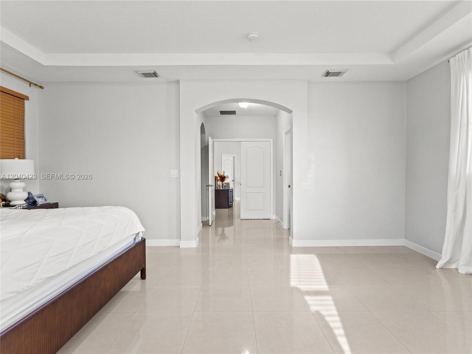 For Sale: $920,000 (4 beds, 4 baths, 2975 Square Feet)