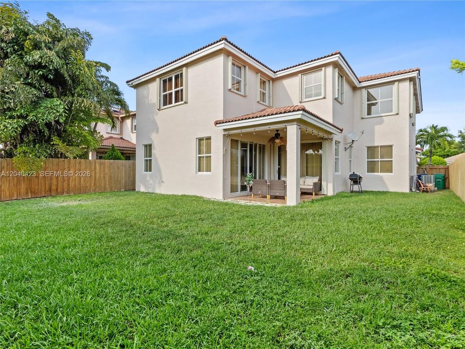 For Sale: $920,000 (4 beds, 4 baths, 2975 Square Feet)