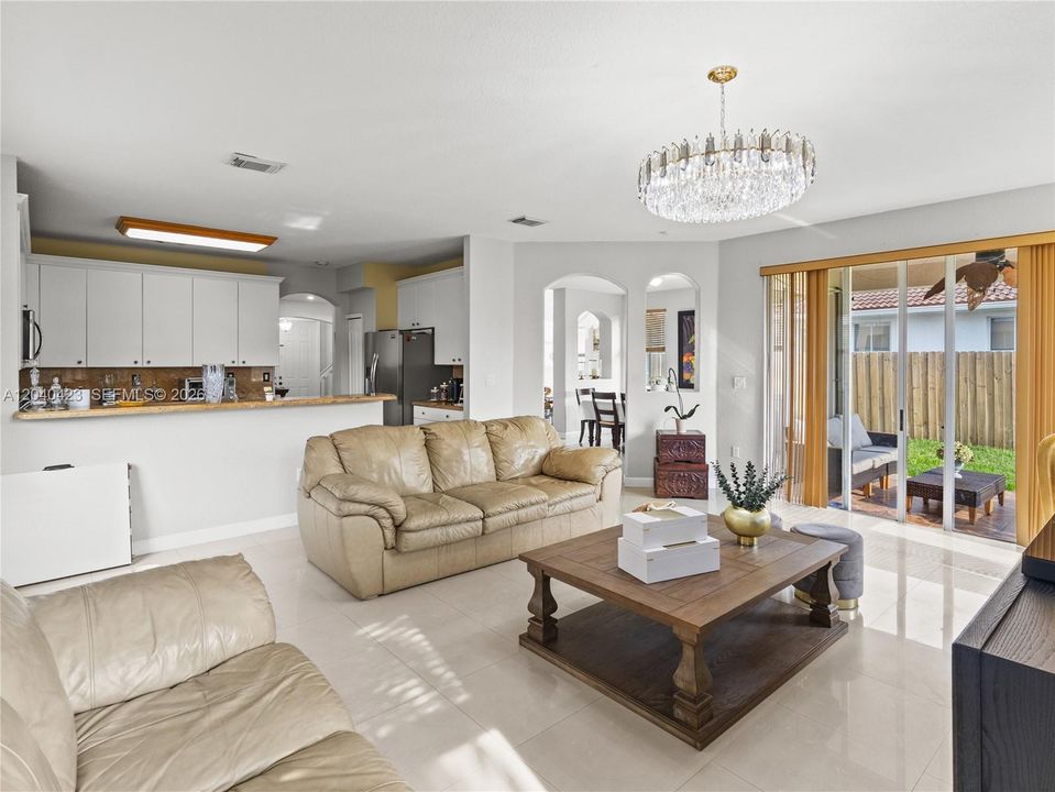 For Sale: $920,000 (4 beds, 4 baths, 2975 Square Feet)