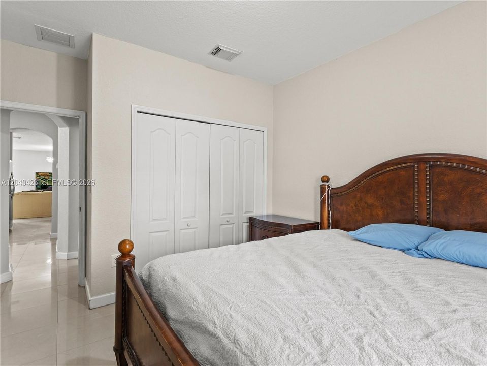 For Sale: $920,000 (4 beds, 4 baths, 2975 Square Feet)