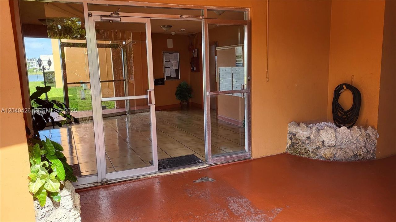 В аренду: $1,660 (1 спален, 1 ванн, 779 Квадратных фут)