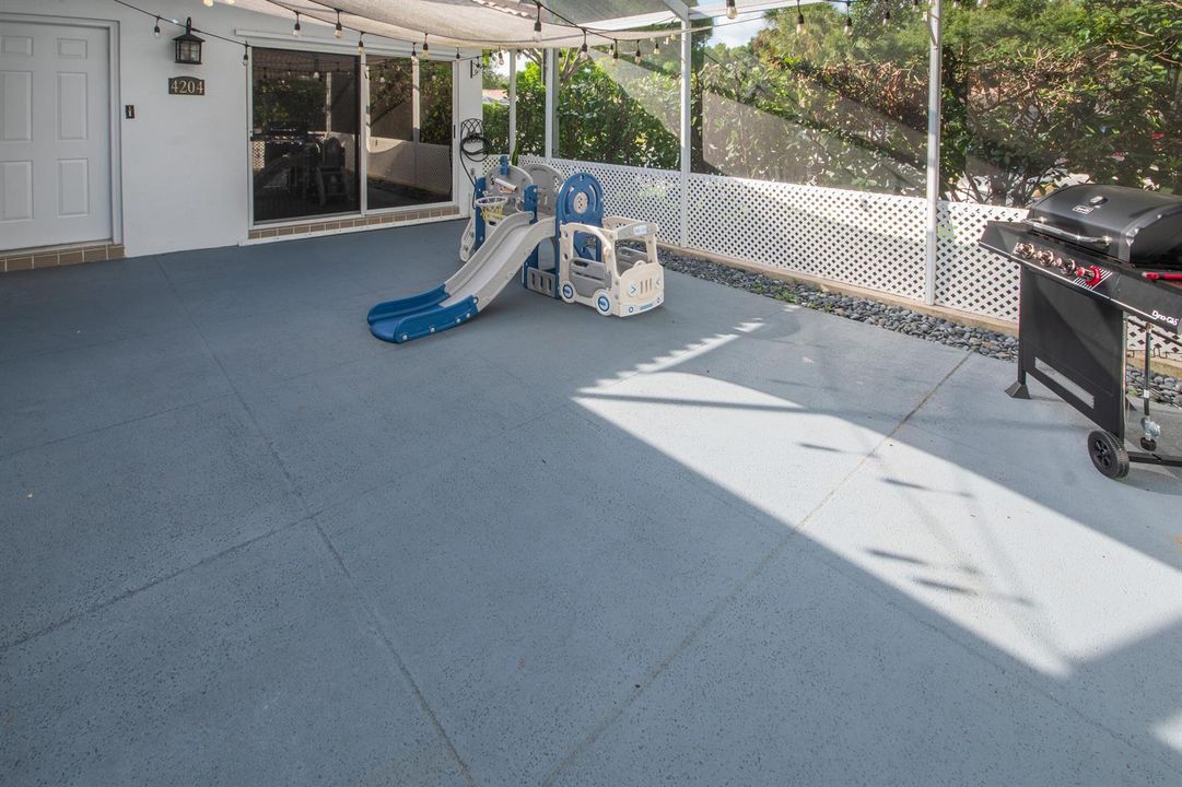 4204 Water Oak Court-14
