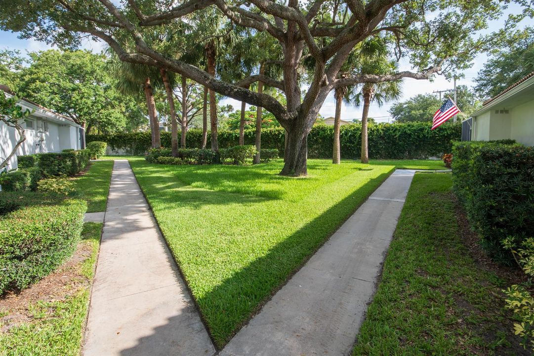 4204 Water Oak Court-15