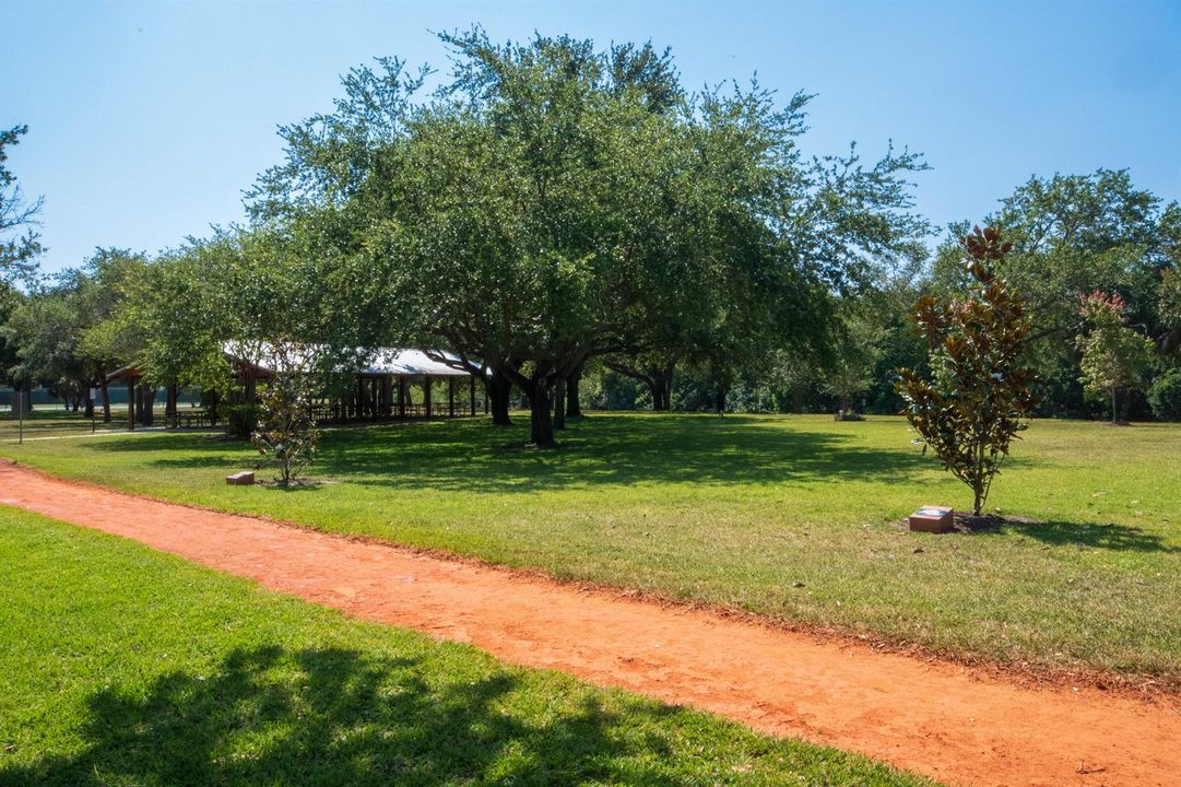 4401 Water Oak Ct-42