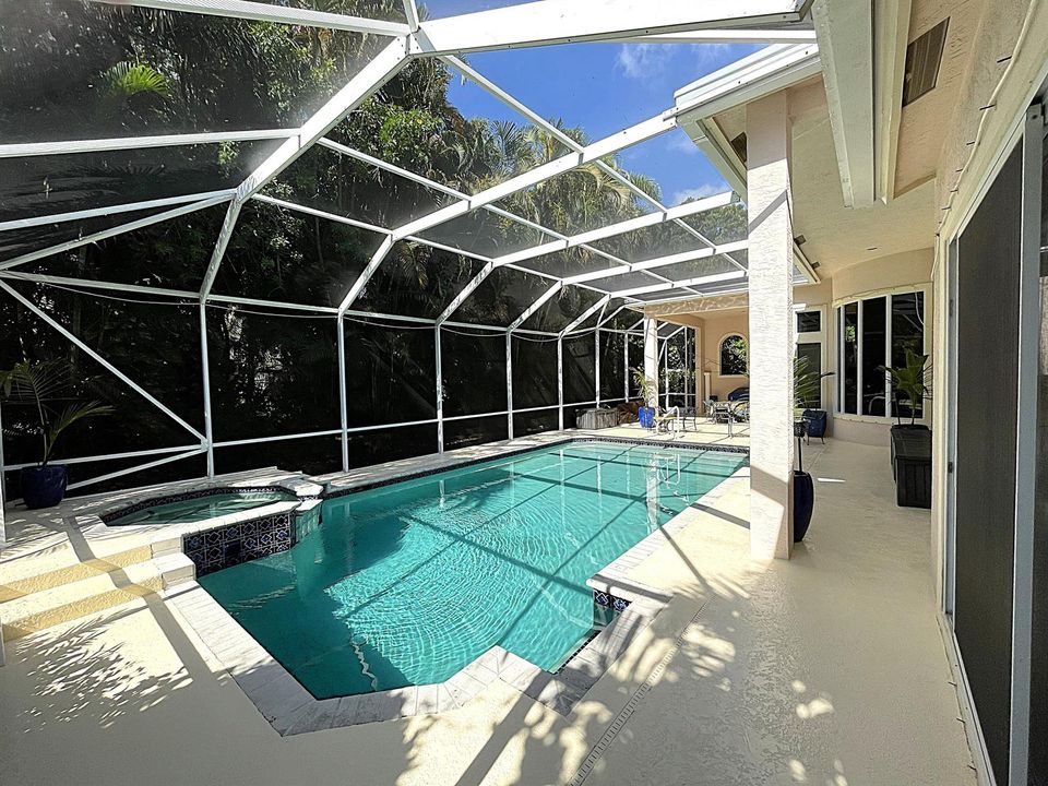 Screened in Pool Patio