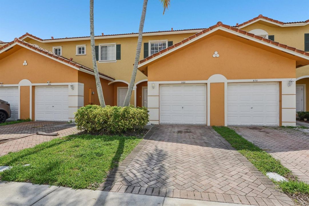 1-web-or-mls-Saint Tropez Ln-S1706-001