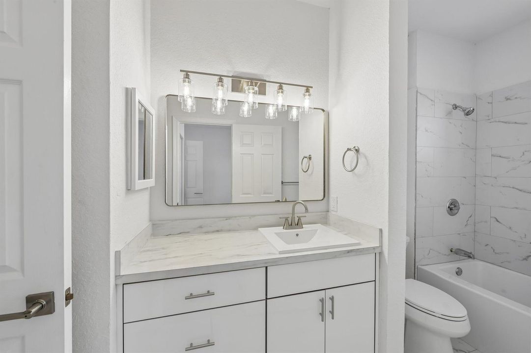 23-web-or-mls-Saint Tropez Ln-S1706-023