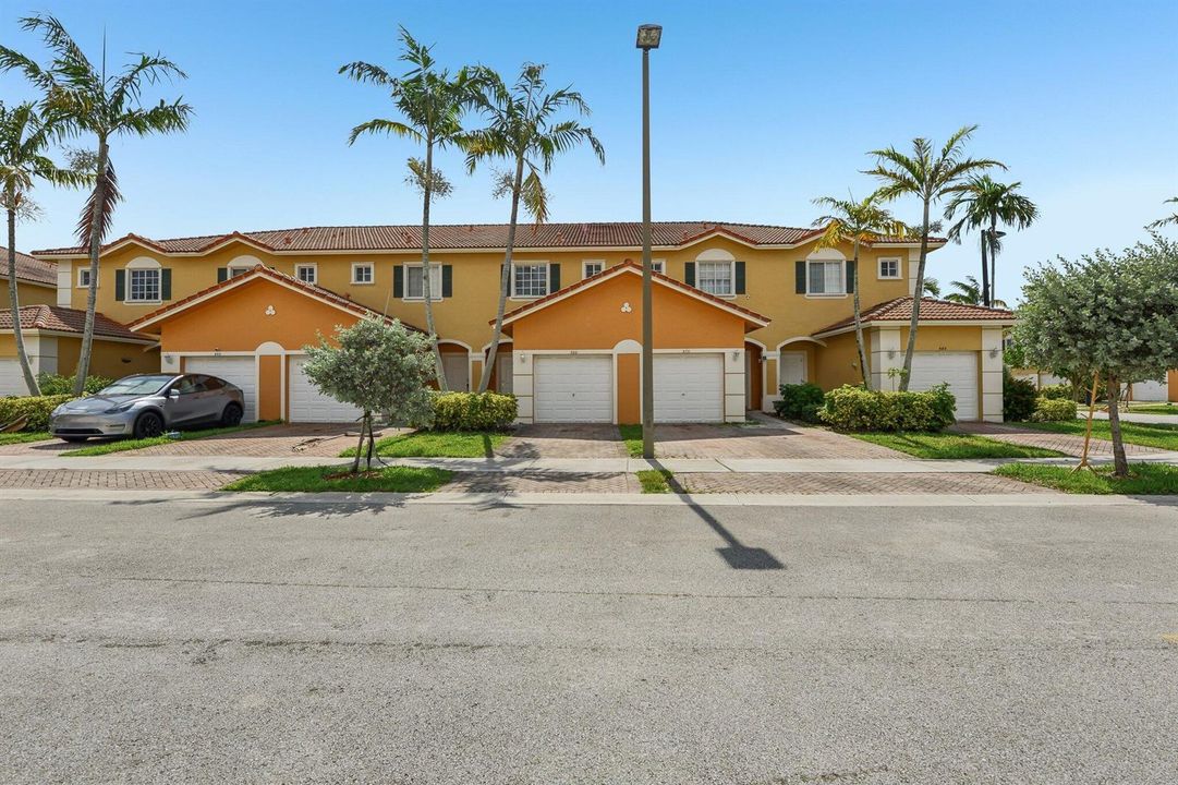 2-web-or-mls-Saint Tropez Ln-S1706-002