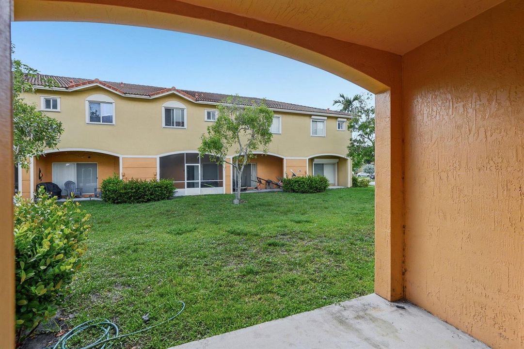 30-web-or-mls-Saint Tropez Ln-S1706-030