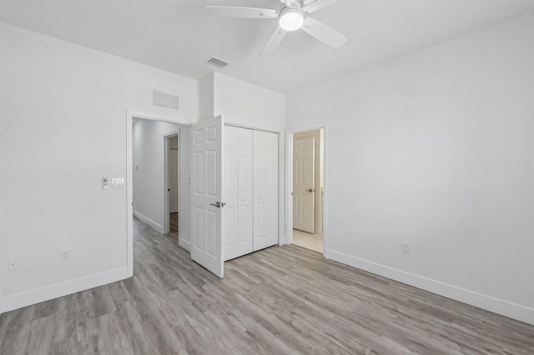25-web-or-mls-Saint Tropez Ln-S1706-025