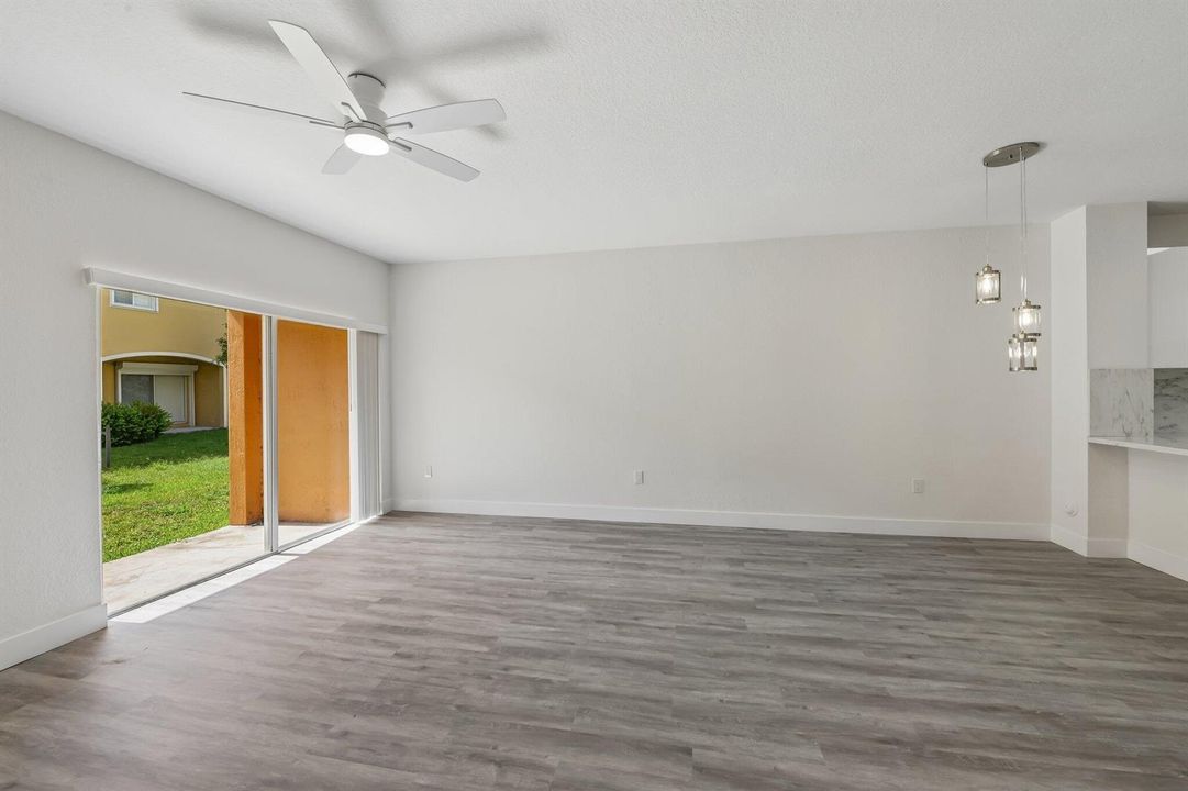 8-web-or-mls-Saint Tropez Ln-S1706-008