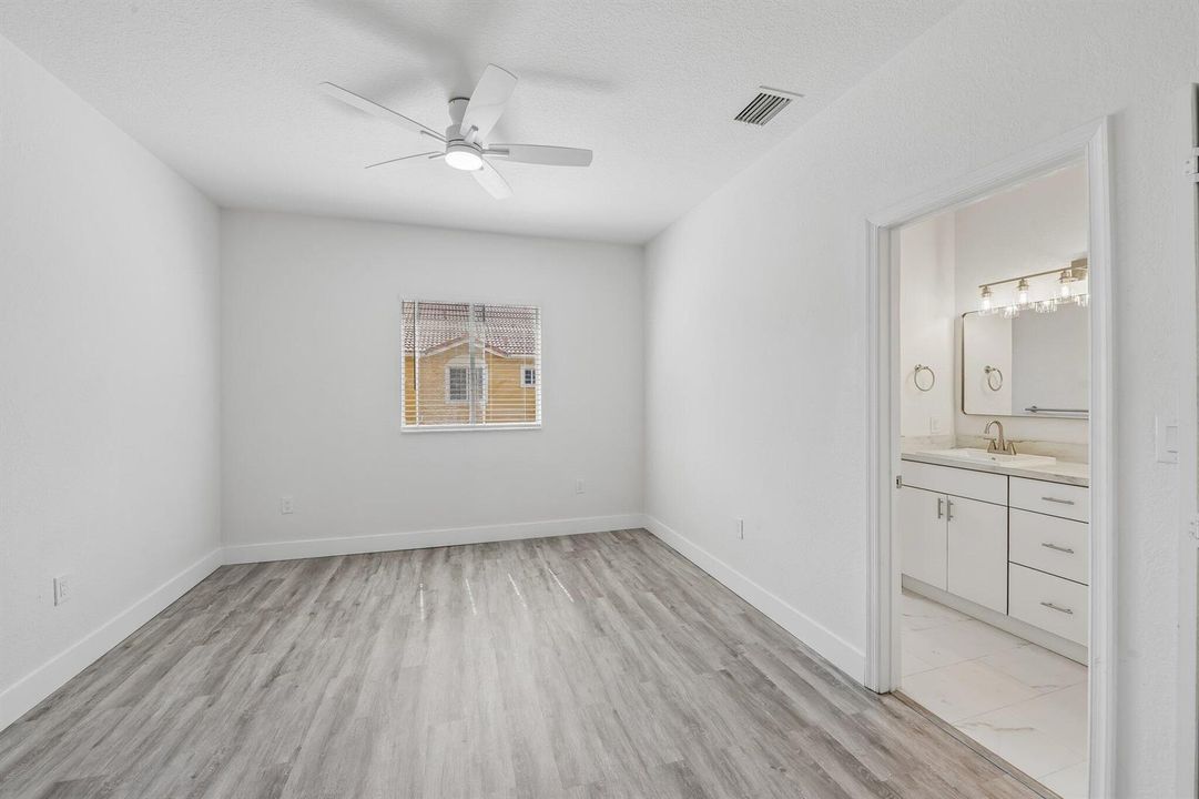 15-web-or-mls-Saint Tropez Ln-S1706-015