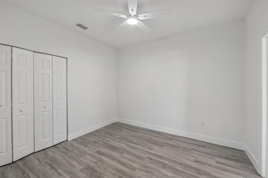 20-web-or-mls-Saint Tropez Ln-S1706-020