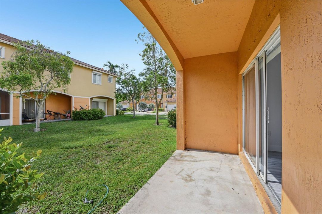 31-web-or-mls-Saint Tropez Ln-S1706-031